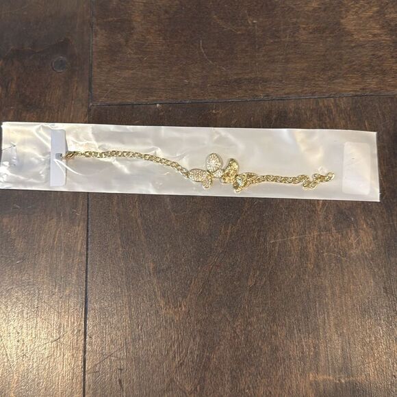 Elegant 14K Gold Plated Zirconia Butterfly Bracelet - Picture 6 of 11